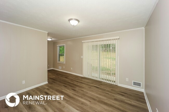 Building Photo - 5348 The Savoy