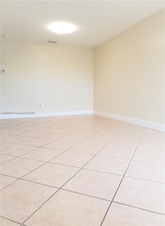 Building Photo - 15250 SW 134th Pl