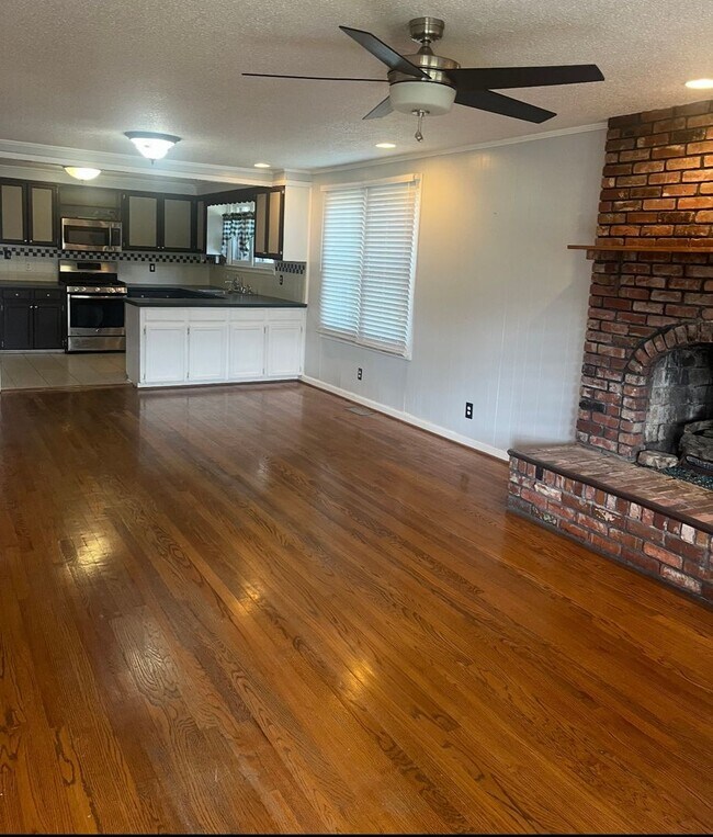Building Photo - 2 bd 2 ba home in glencoe