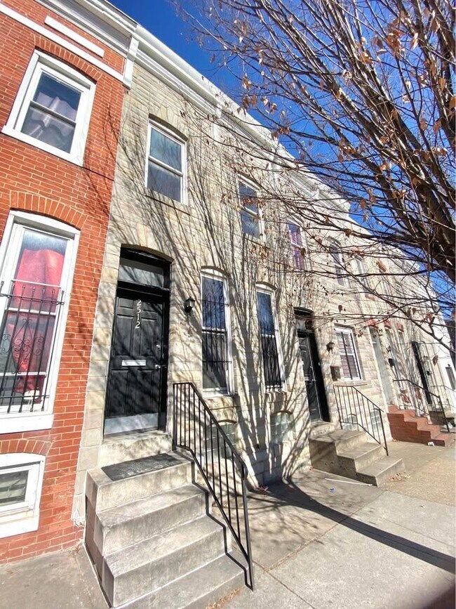 Building Photo - 2512 E Fayette St