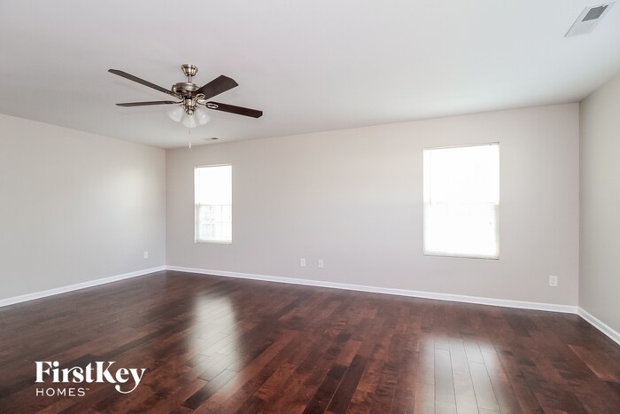 Building Photo - 475 Summergate Dr