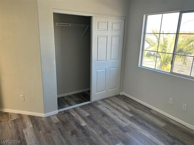 Building Photo - 8997 Ivybridge St