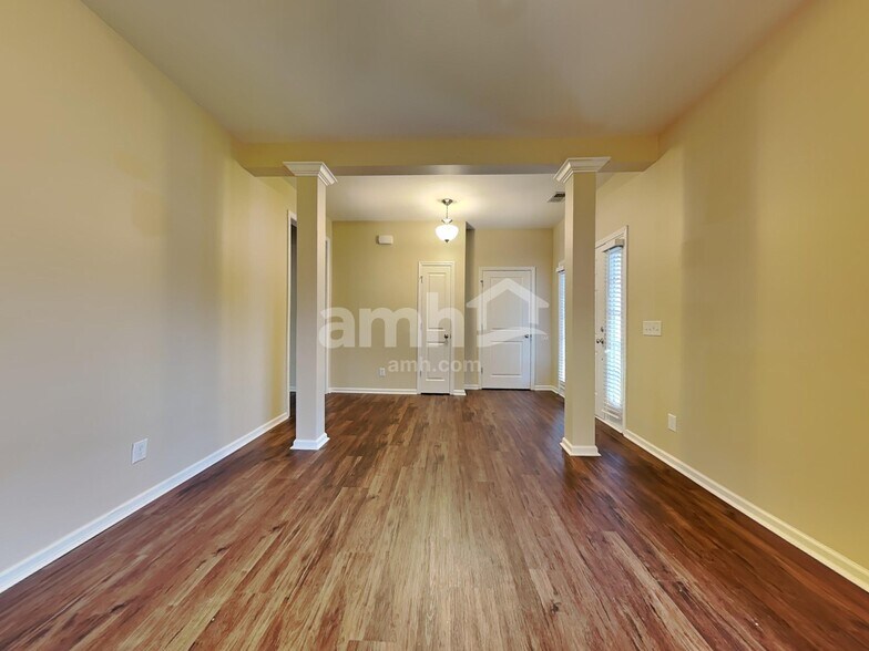Building Photo - 498 Stonebridge Cir