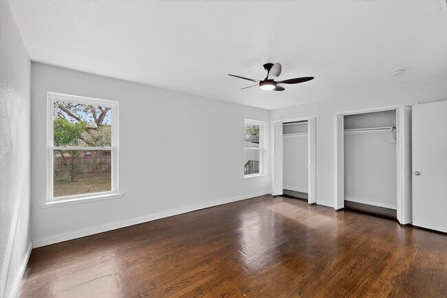 Building Photo - 2812 San Medina Ave