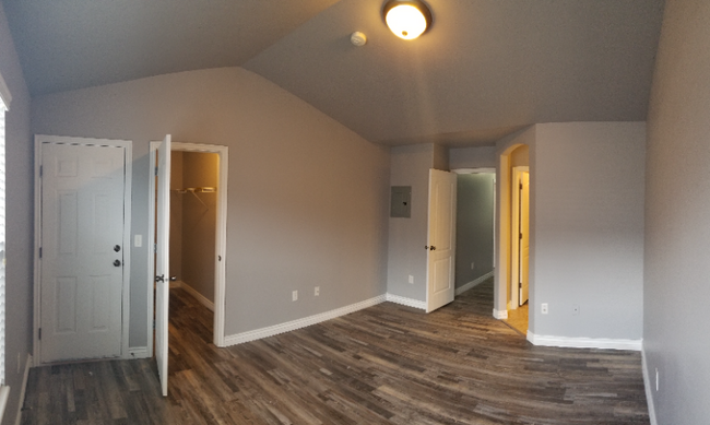 Building Photo - 7334 Shelby View Dr