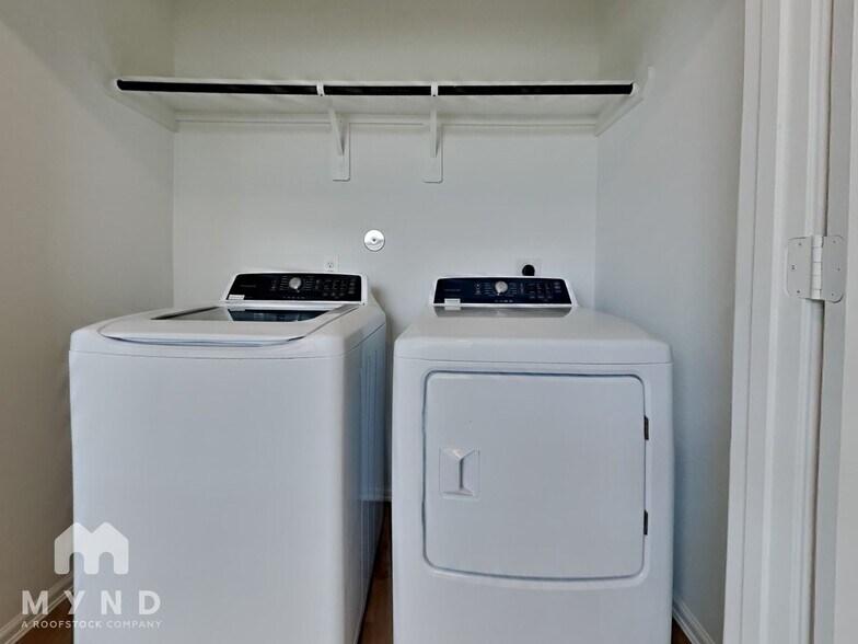 Building Photo - 9406 Kash Point Ct