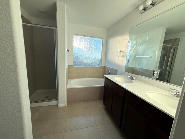 Building Photo - 8109 Copper Prairie Bend