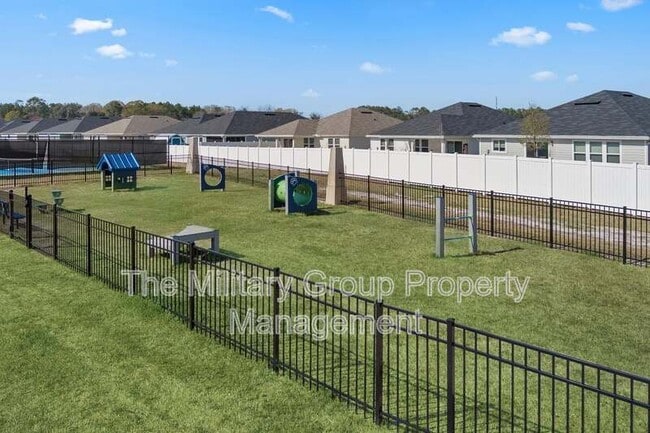 Building Photo - 11351 Streamsong Dr