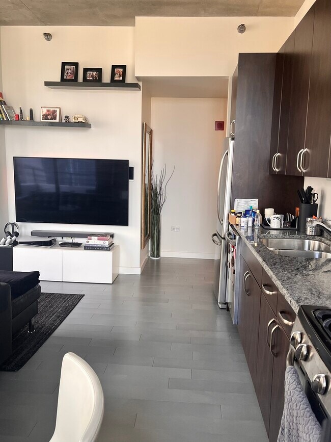 Building Photo - 235 W Van Buren St