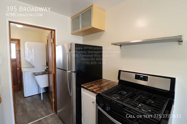 Building Photo - 395 Broadway-