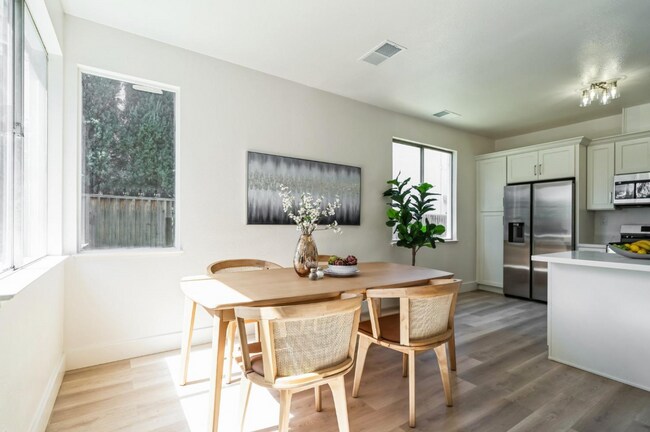 Building Photo - Stunning 3 Bed, 2.5 Bath in Antioch