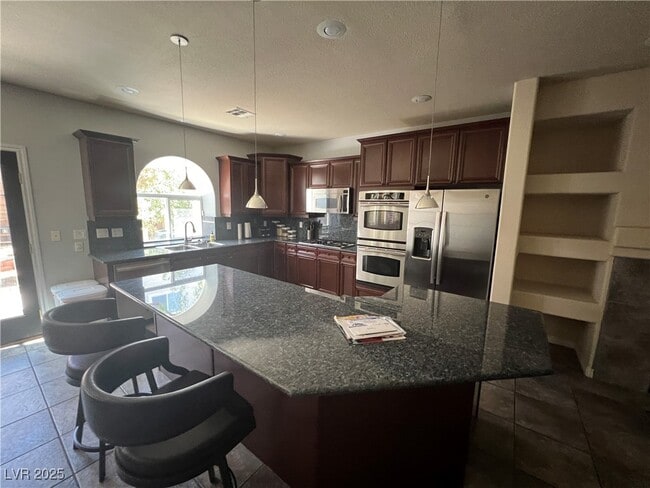 Building Photo - 2419 Inspired Ct