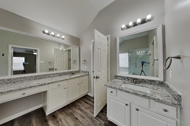 Building Photo - 6611 Emerald Ash Ct