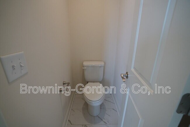 Building Photo - 797 Ravensdowne Dr