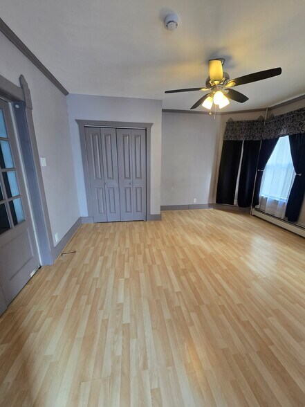 Master Bedroom - 154 Oak St