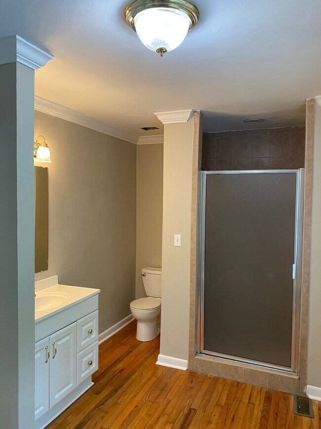 Building Photo - Adorable Brick Home in Betton Hills