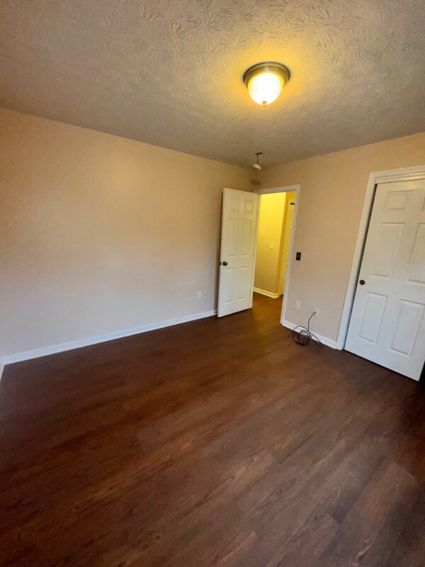 Building Photo - 983 Bandanna Dr