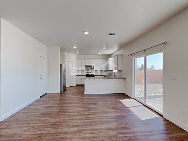 Building Photo - 723 Terrain Star Ave