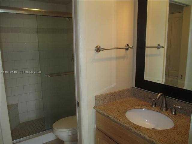 Building Photo - 3710 Inverrary Dr