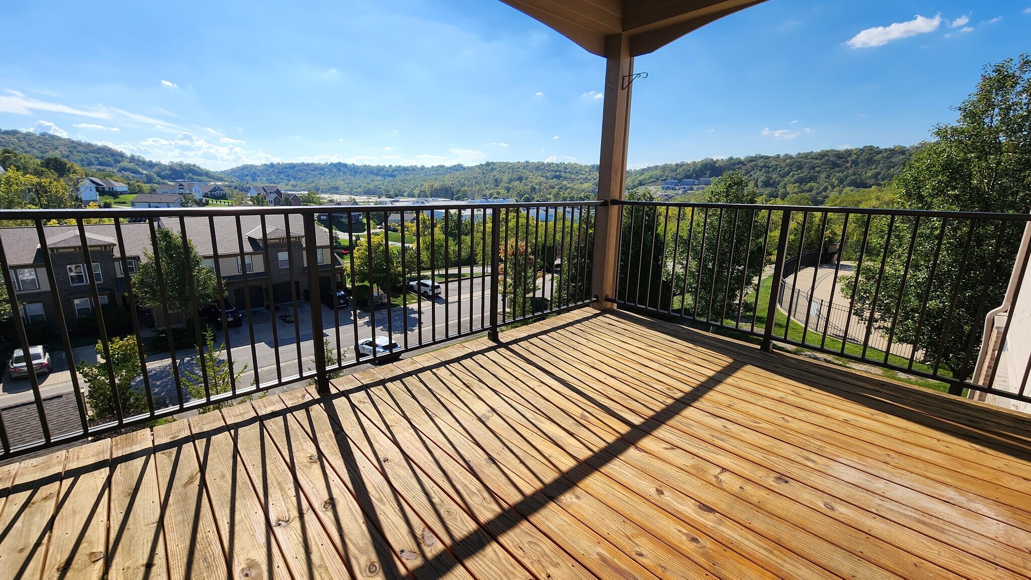 Building Photo - 2349 Rolling Hills Dr