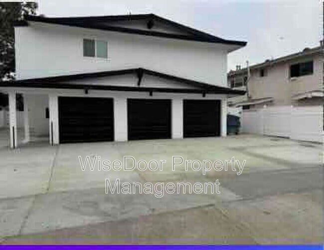 Building Photo - 1812 E Adams Ave