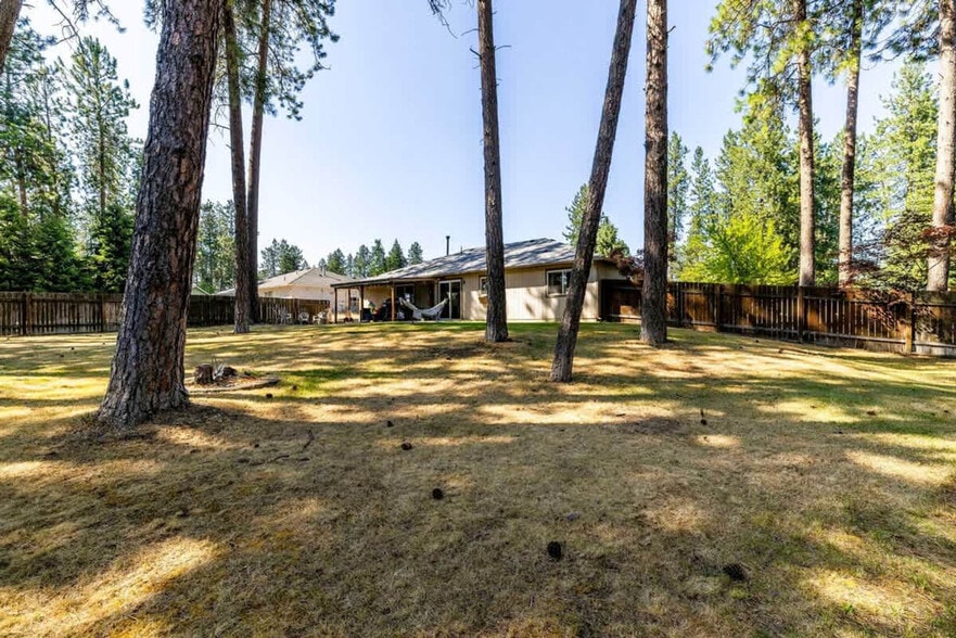 Building Photo - 3310 Wedgewood Loop