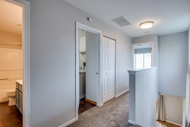 Building Photo - 2527 Bordeaux Ln