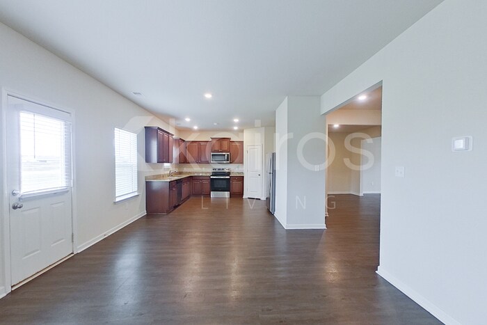 Building Photo - 1138 Freedom Pkwy