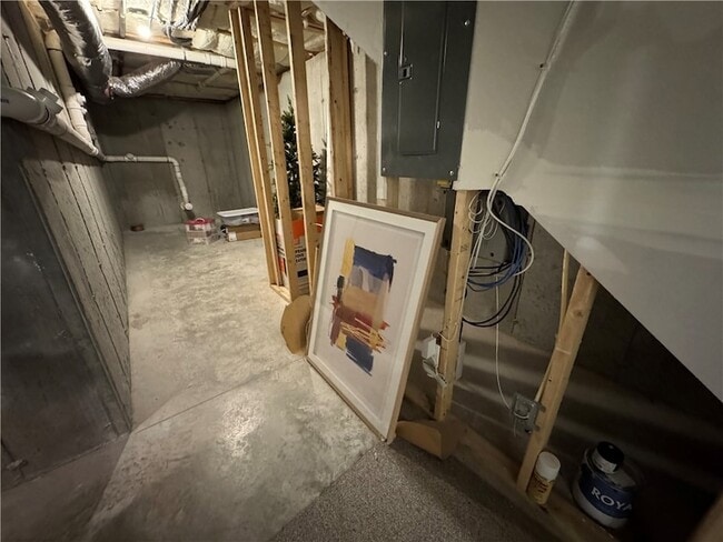 Building Photo - 25 Franklin Rd