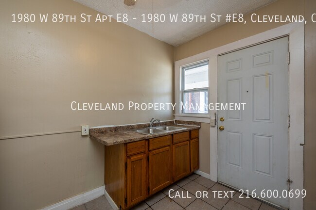 Building Photo - 1980 W 89th St