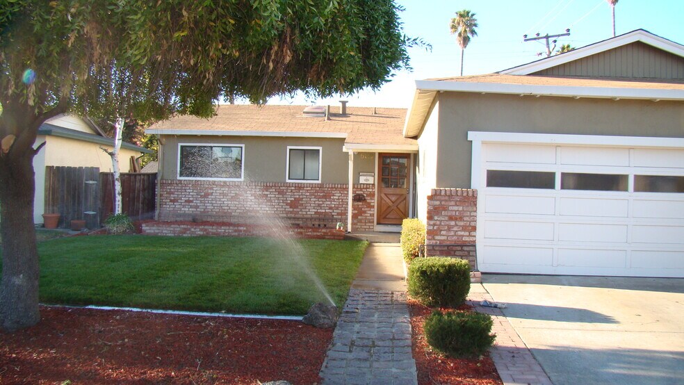 Building Photo - 5119 Silver Reef Dr