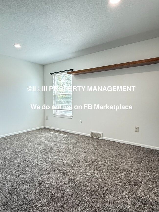 Building Photo - 8660 W 109th St