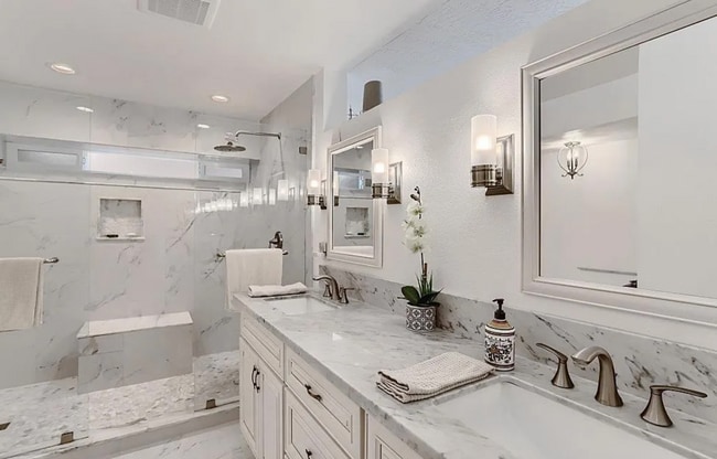 Building Photo - Coastal Carlsbad 3 Bed, 2 Bath with Lagoon...