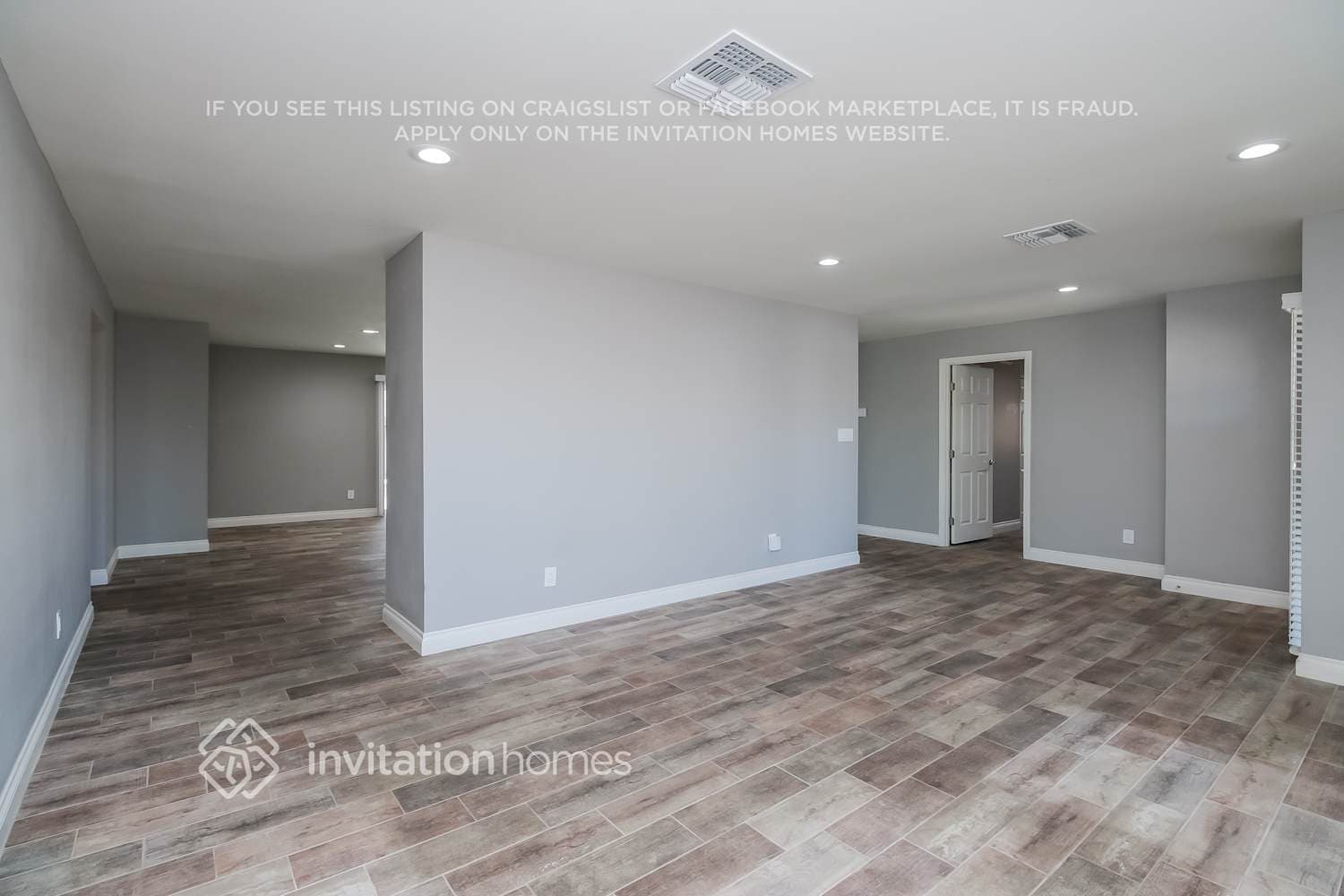 Building Photo - 1335 E Hermosa Dr