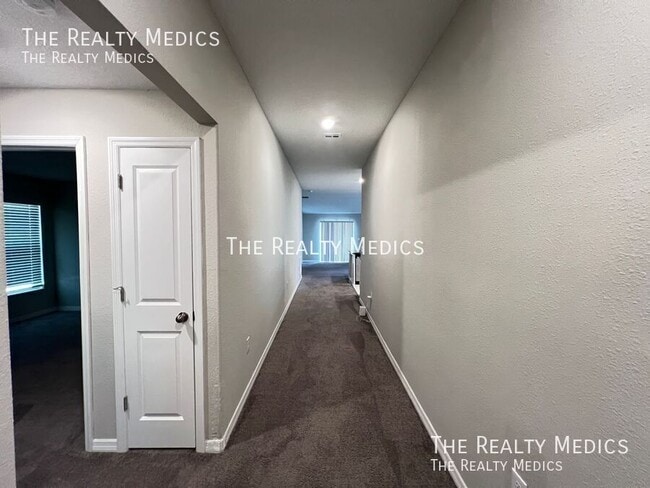 Building Photo - 13063 SW 43rd Ave Rd