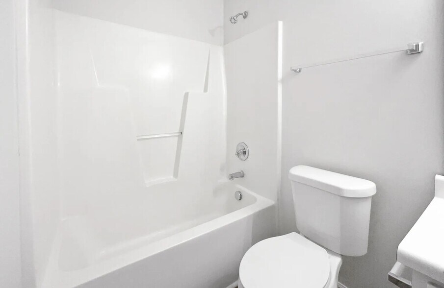 Building Photo - 5612 Tealbrook Dr