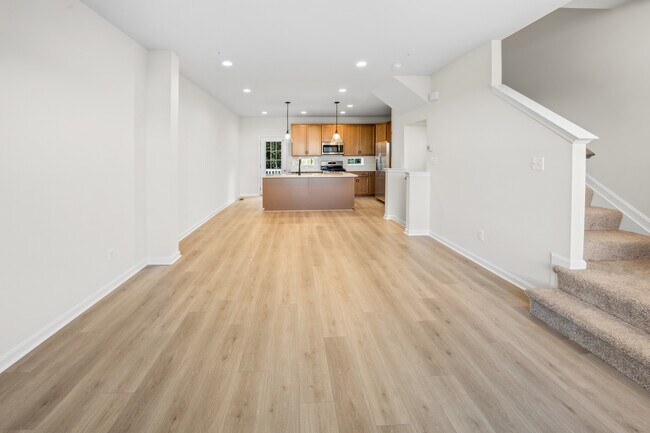 Building Photo - 375 Tumblers Wy