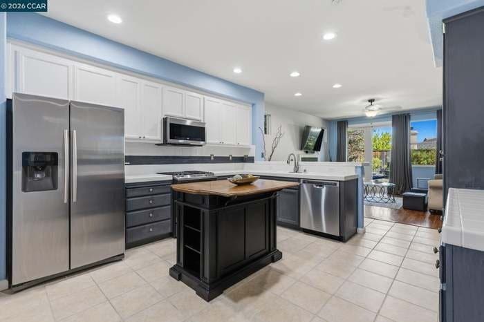 Building Photo - 2271 Montecito Ct