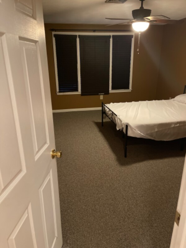 Building Photo - 37 Main St