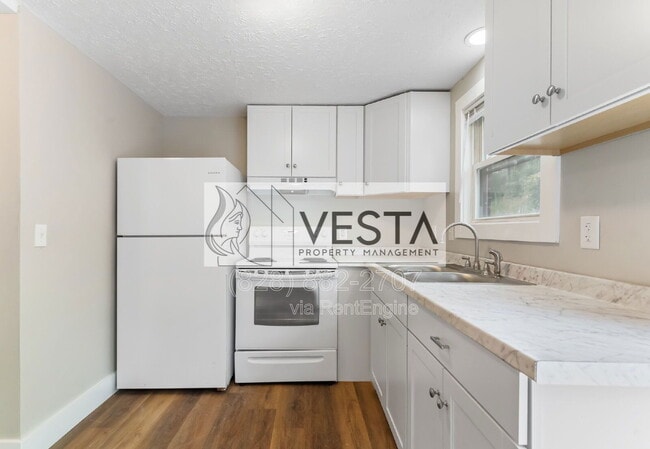 Building Photo - 26 Reid St