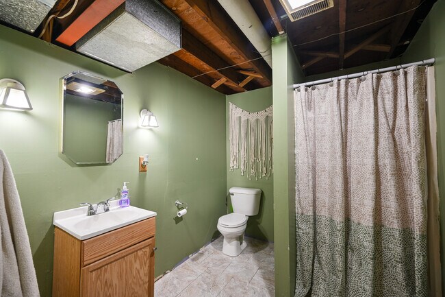 Building Photo - 23712 W Main St