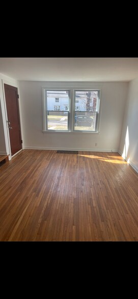 Building Photo - 247 Hancock Ave