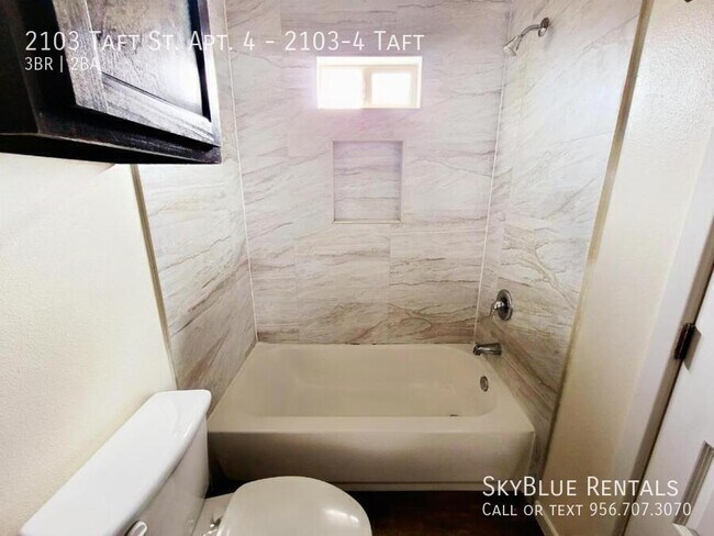 Building Photo - 2103 Taft St