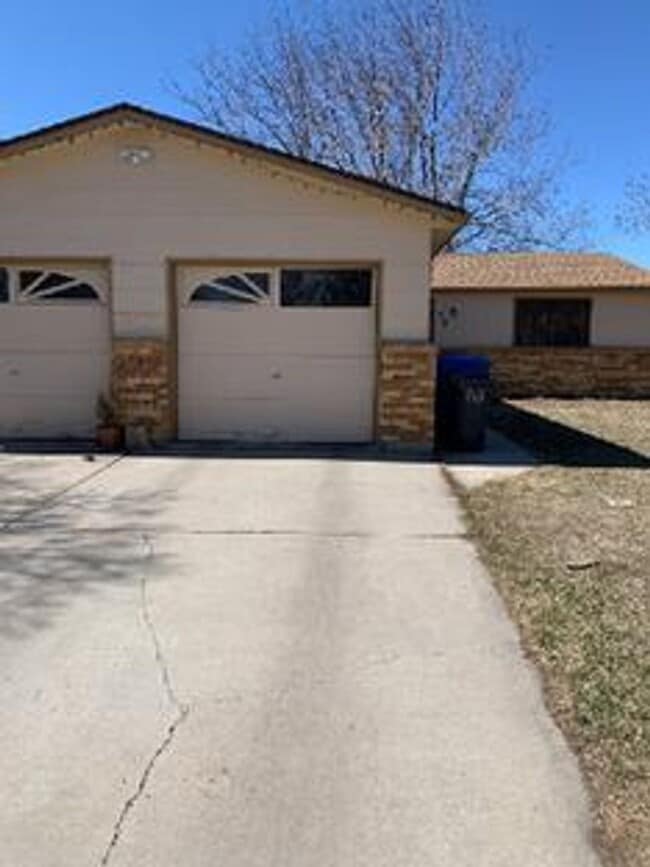 Building Photo - Great Duplex in Loveland
