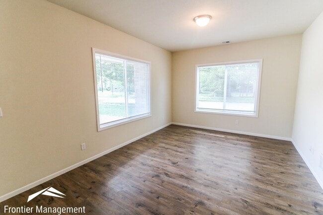 Building Photo - Fremont 4-Plex