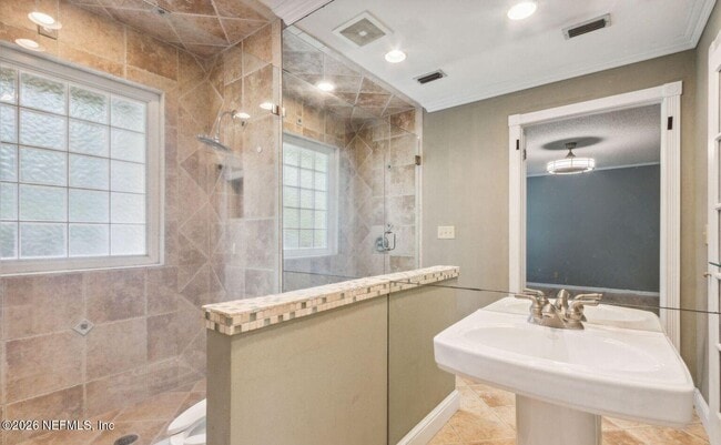 Building Photo - 7252 Holiday Hill Ct