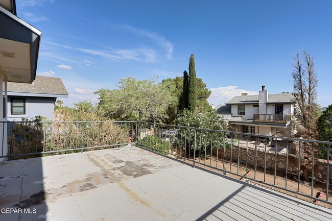 Building Photo - 4620 Loma De Cobre Dr