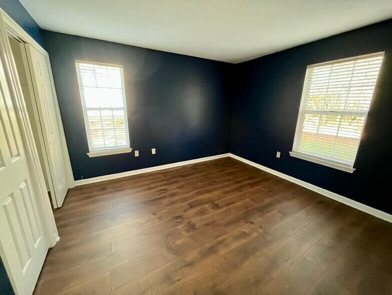 Building Photo - 5708 Shadwell Ct