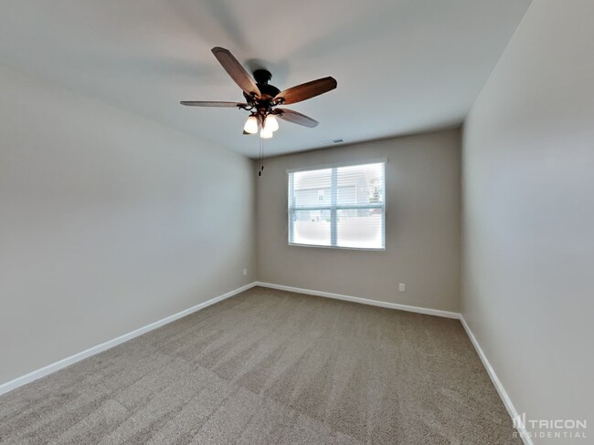 Building Photo - 4074 Beach Wy