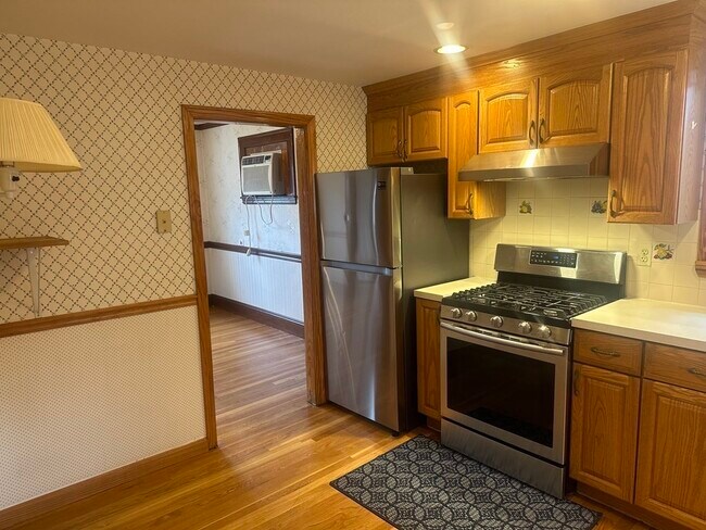 Building Photo - 238 Ashcroft Rd